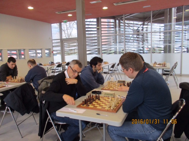 Olivier Renet affronte le très fort GMI russe Vladimir Malakhov, en 2016 à la salle de la Passerelle